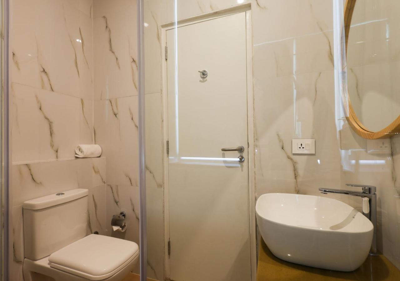 גורגאון Bloom Hotel - Golf Course Road, Sector 43 מראה חיצוני תמונה